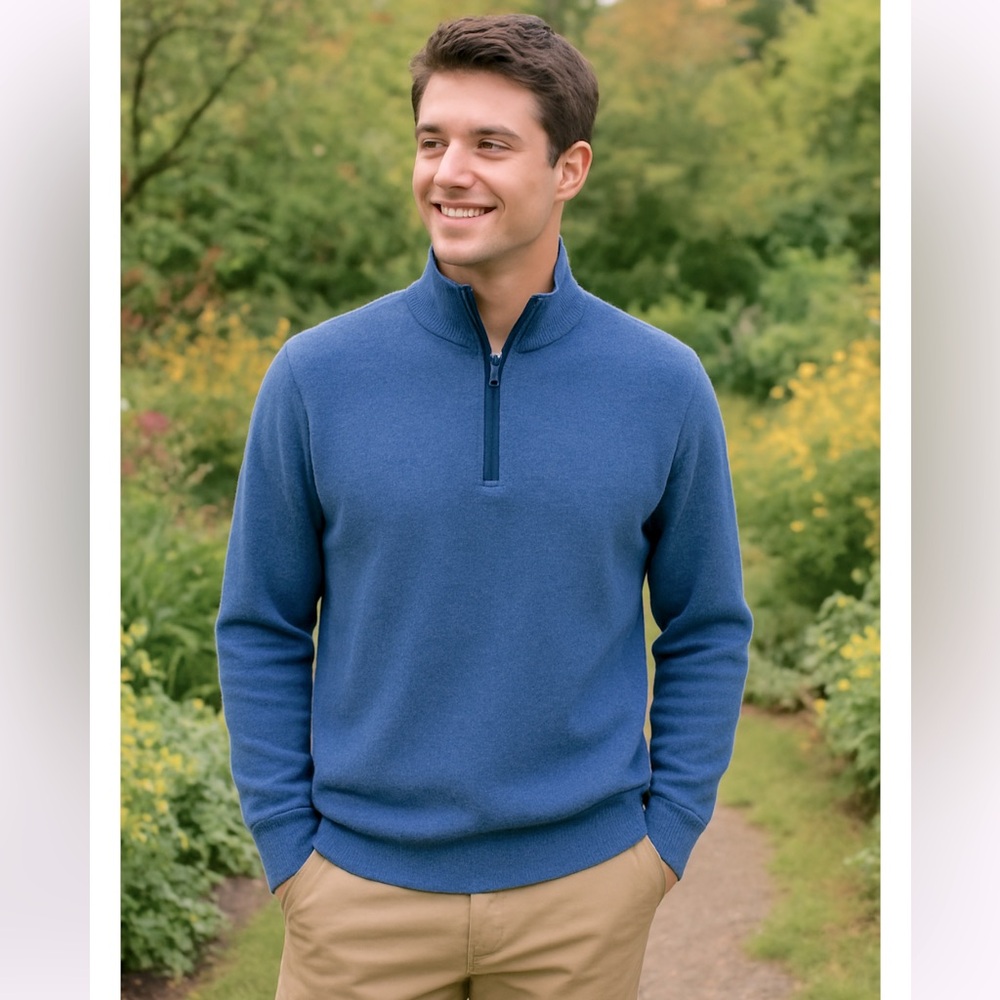 ✨SALE✨STUNNING Men’s cashmere soft blue skye sweater Sz S pricefirm